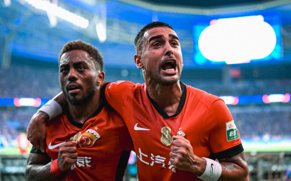 禁区前沿迎 禁区前沿迎