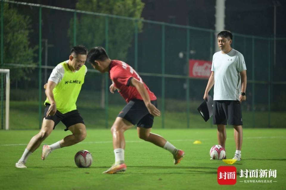 巴中同区竞, 全省兄弟联, 踢不进职业