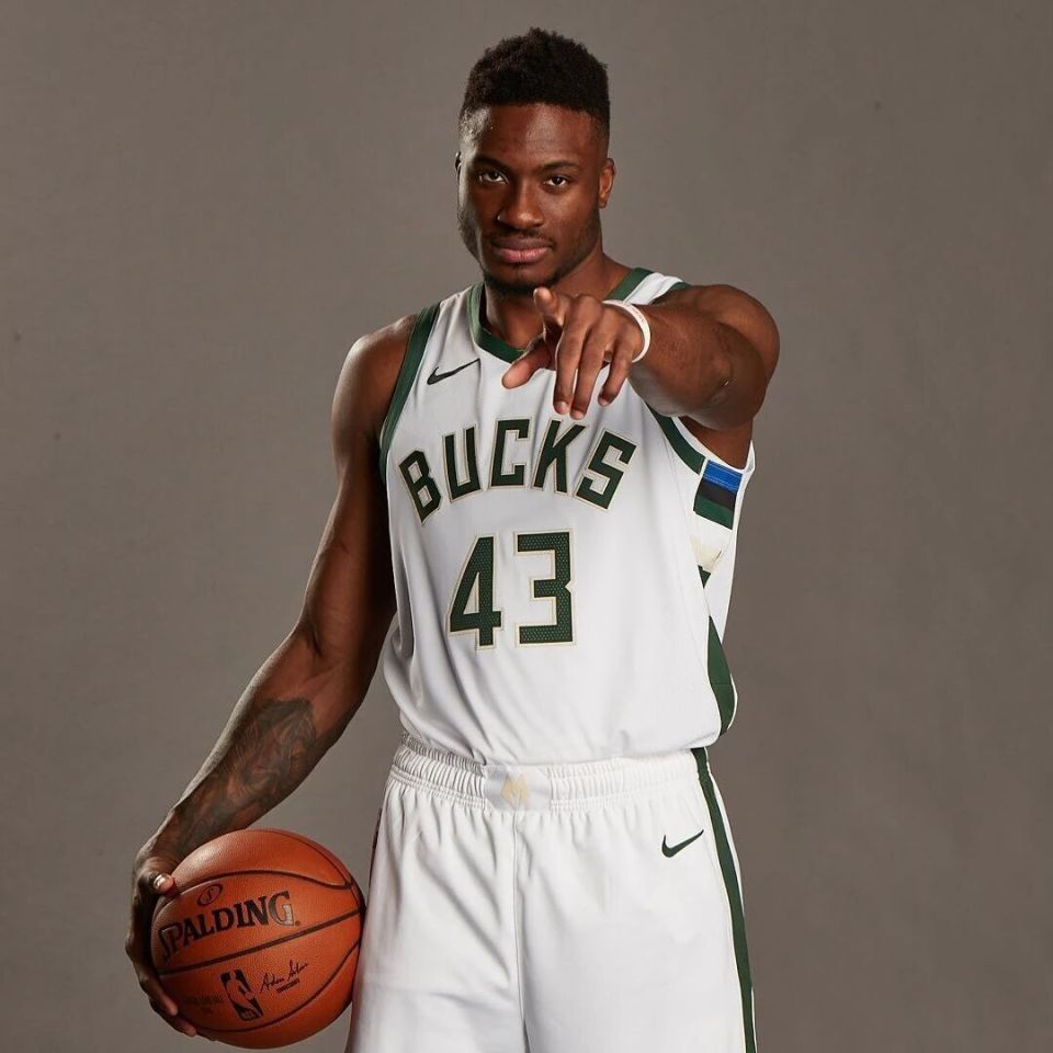 BhygY, JutBQ, src BhygY, JutBQ, src